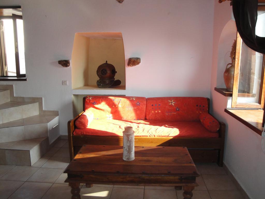 Villa Chrysodimi Chalki Town Zimmer foto