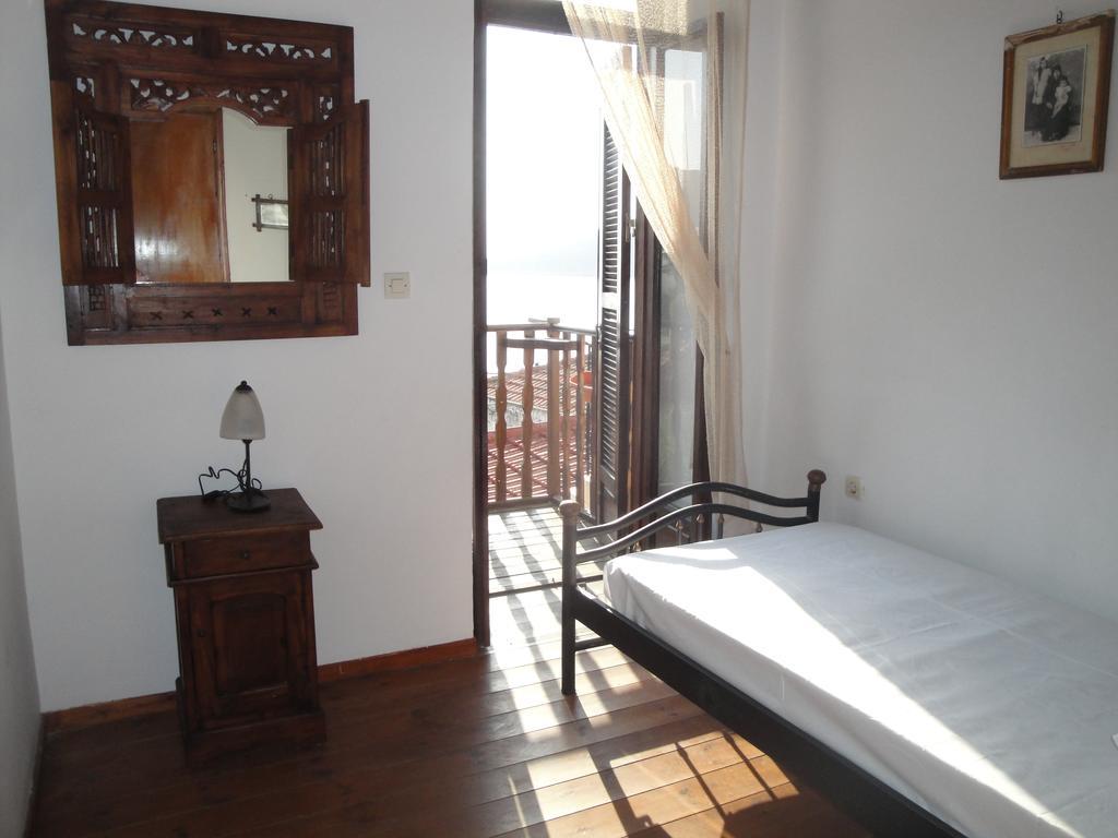 Villa Chrysodimi Chalki Town Zimmer foto